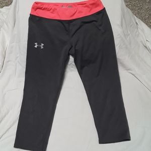 ♡Girls Under Armour Capris♡ Sz.LG! Neon